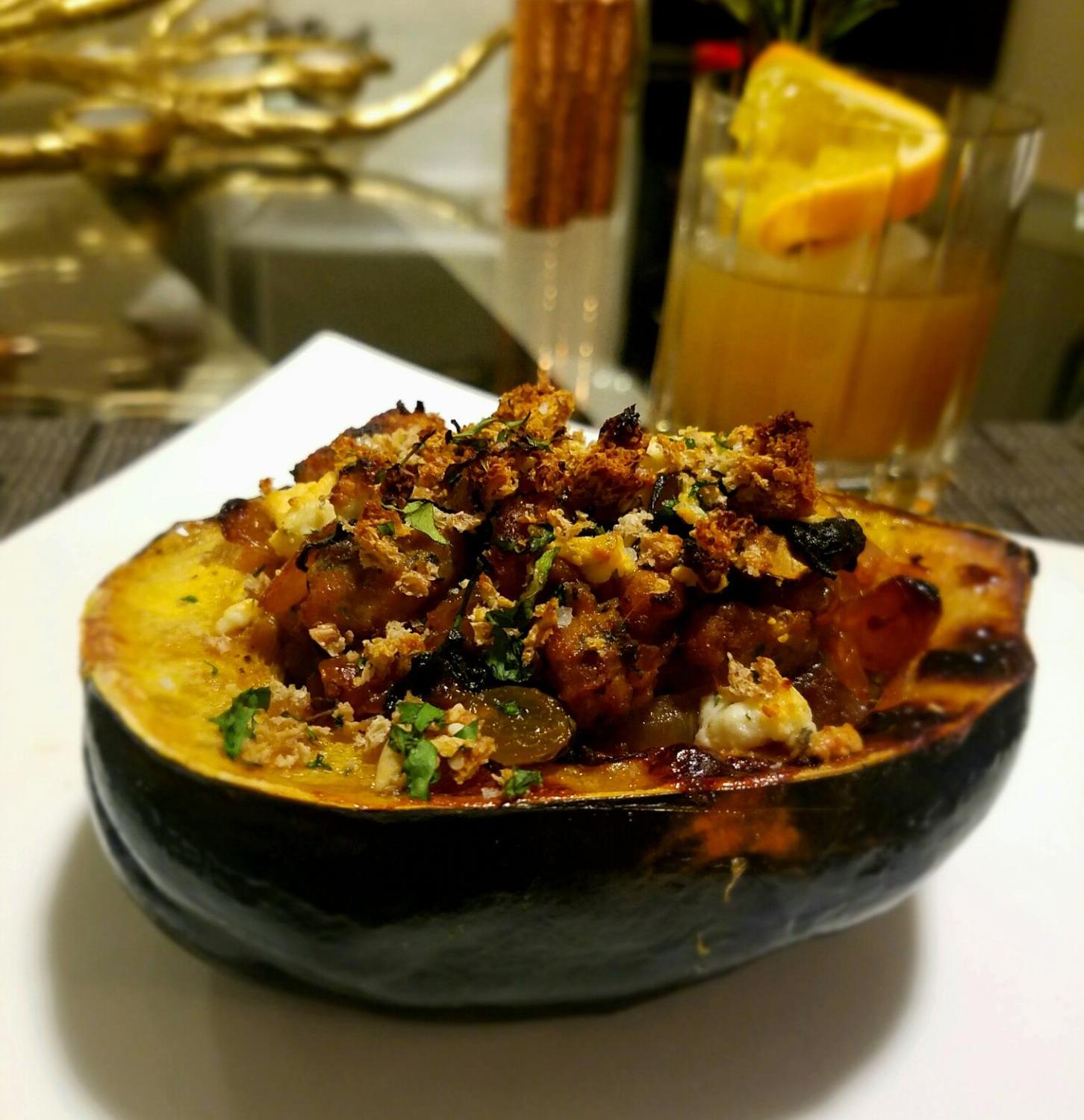 SAUSAGE, SPINACH, HERBED GOAT CHEESE AND GOLDEN RAISIN STUFFED ACORN SQUASH (+ BOURBON COCKTAIL)